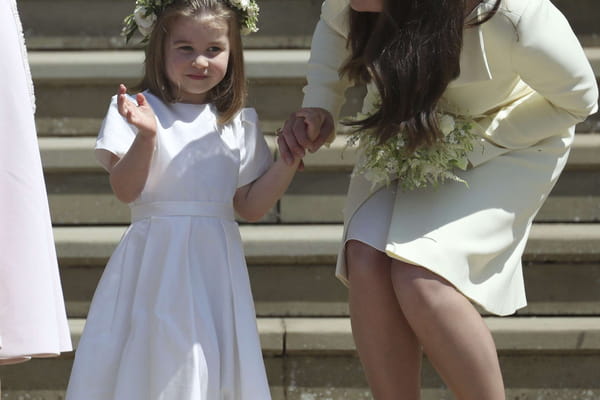 Le coucou trop mignon de Charlotte - Mariage prince Harry Meghan Markle © Le coucou trop mignon de Charlotte - Mariage prince Harry Meghan Markle ©