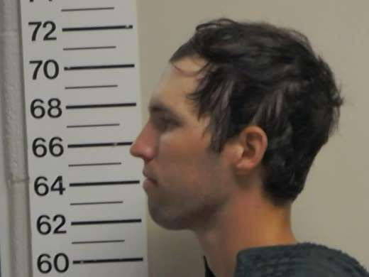 Phot de Tyler Robinson lors de son arrestation publiée par les autorités