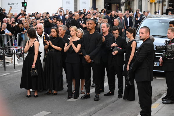 Les adieux à Thierry Ardisson d'Audrey Crespo-Mara et de ses proches - Obsèques de Thierry Ardisson ©