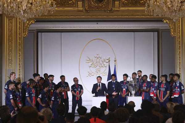 Des images de la cérémonie à l'Élysée - Défilé du PSG à Paris © Des images de la cérémonie à l'Élysée - Défilé du PSG à Paris ©
