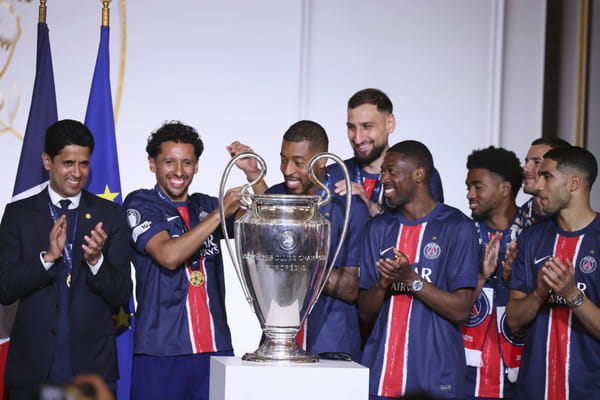 Une photo de la Ligue des champions à l'Élysée - Défilé du PSG à Paris © Une photo de la Ligue des champions à l'Élysée - Défilé du PSG à Paris ©