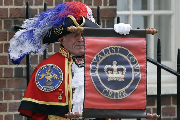 Le crieur de Londres annonce la naissance du bébé ! - Kate va donner naissance à son troisième bébé © Le crieur de Londres annonce la naissance du bébé ! - Kate va donner naissance à son troisième bébé ©