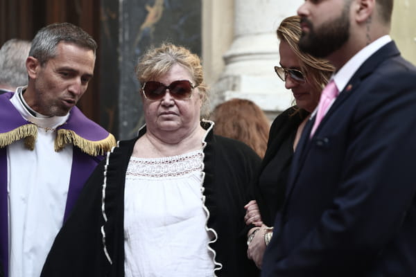 La m&egrave;re de Loana a pris la parole &agrave; ses obs&egrave;ques - Obsèques de Loana &copy;